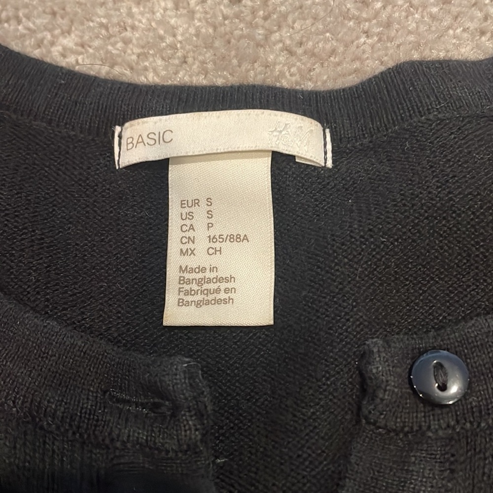 H&M Button Up Sweater - Picture 3 of 3